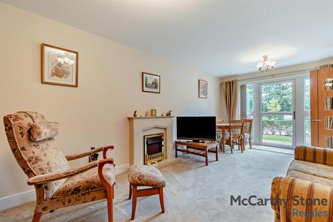 2 bedroom apartment for sale, Humphrey Court, The Oval, Stafford, Staffordshire, ST17 4SD