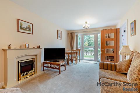 2 bedroom apartment for sale, Humphrey Court, The Oval, Stafford, Staffordshire, ST17 4SD