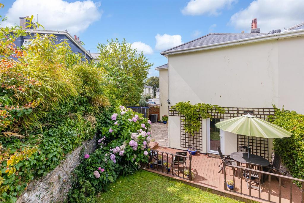 A09 - Bridge Road Torquay, Olivet - 250814.jpg