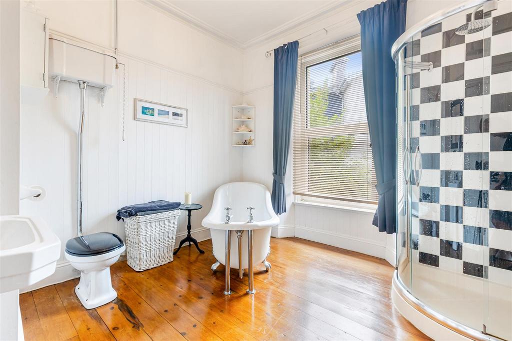 A26 - Bridge Road Torquay, Olivet - 250814.jpg