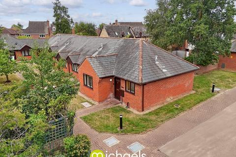 2 bedroom bungalow for sale, Victoria Gardens, Colchester, CO4