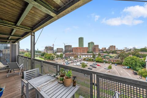 2 bedroom flat for sale, Island House, London E3