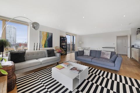 2 bedroom flat for sale, Island House, London E3