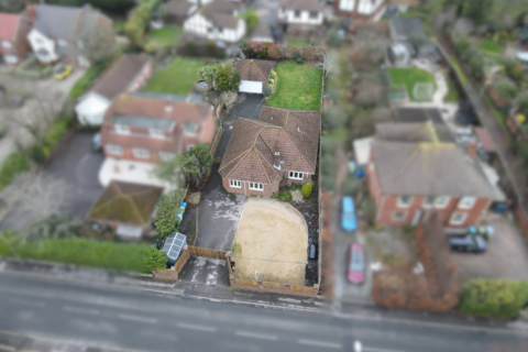 3 bedroom detached bungalow for sale, Warsash Road, Warsash SO31 9HU