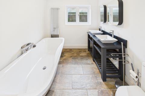 3 bedroom detached bungalow for sale, Warsash Road, Warsash SO31 9HU