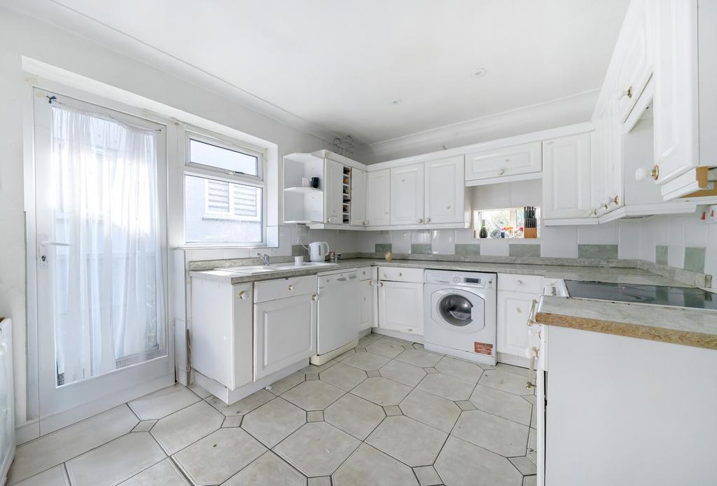 1340485-4-689b5eb...