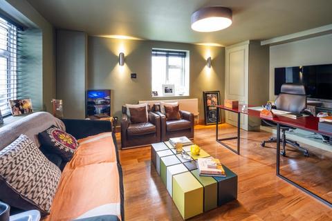 undefined, Wells Rise, London, NW8