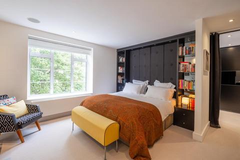 undefined, Wells Rise, London, NW8