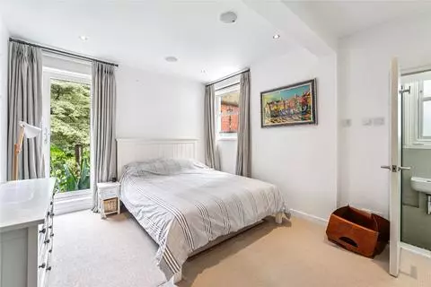 3 bedroom mews to rent – pohled 5