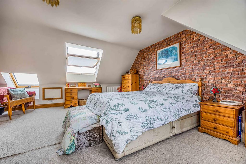 59 Woodfield Avenue, Drayton-Small-Portico Marketin