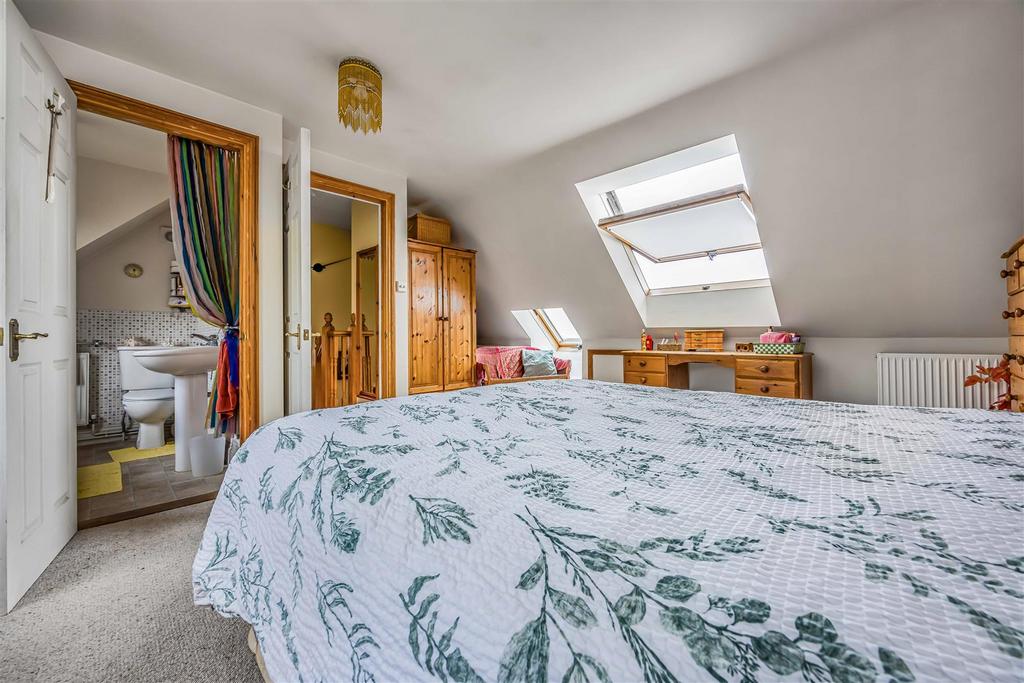 59 Woodfield Avenue, Drayton-Small-Portico Marketin