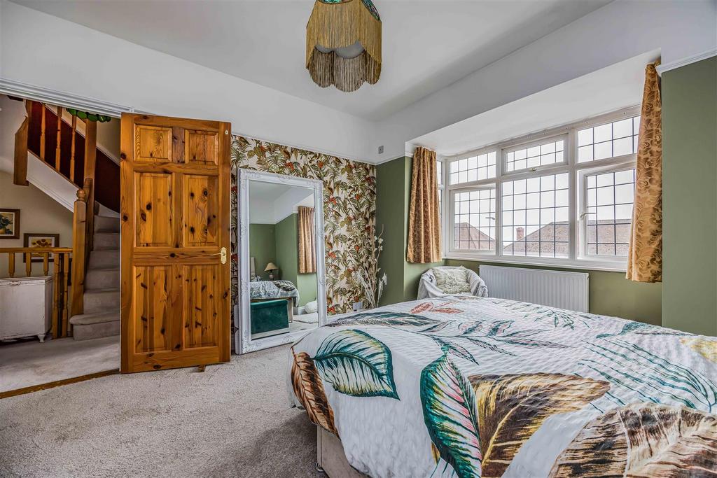 59 Woodfield Avenue, Drayton-Small-Portico Marketin