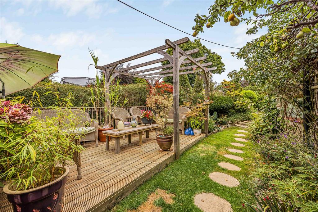 59 Woodfield Avenue, Drayton-Small-Portico Marketin