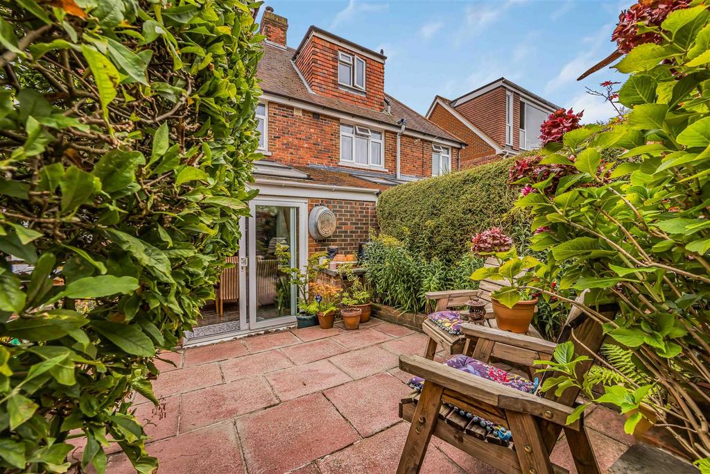 59 Woodfield Avenue, Drayton-Small-Portico Marketin