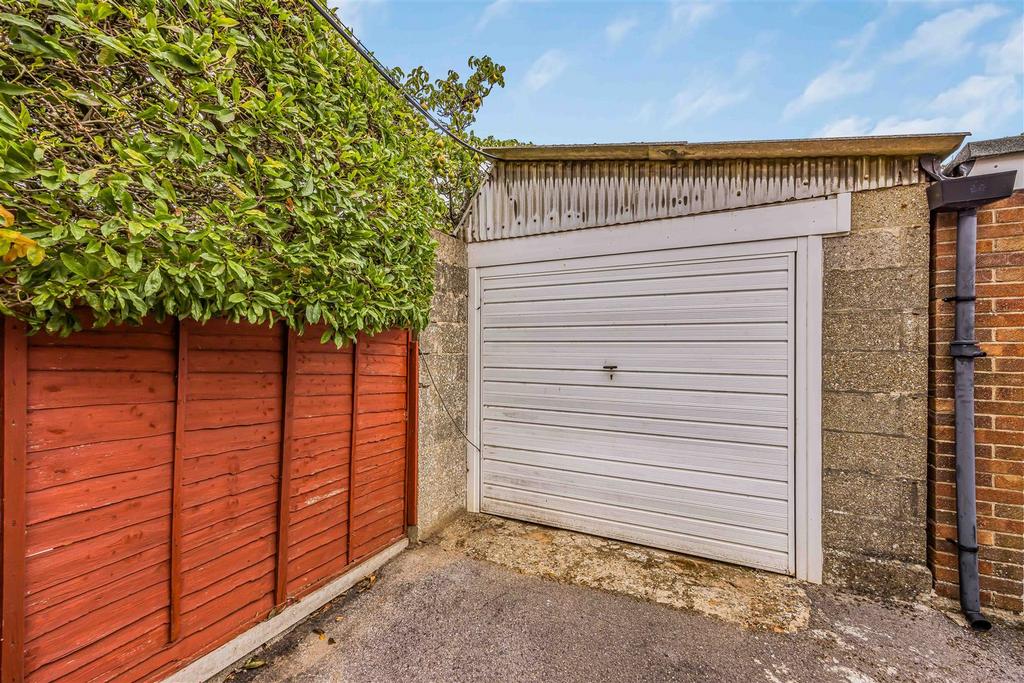 59 Woodfield Avenue, Drayton-Small-Portico Marketin