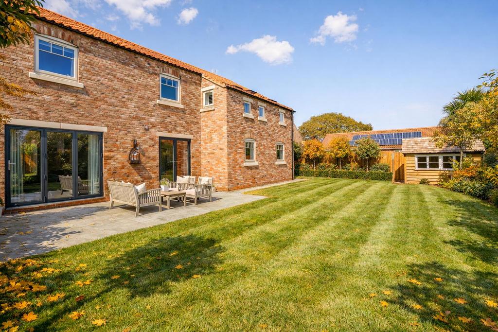Rear Garden.png
