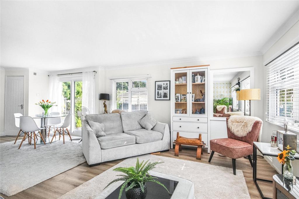 Living/Dining Room