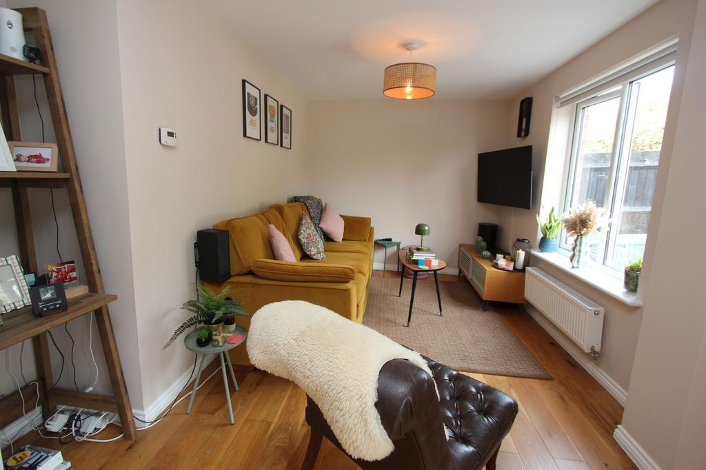 Lounge/Dining Room