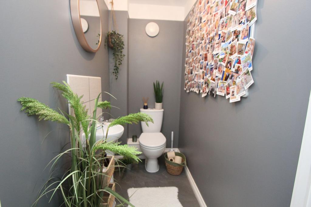 Cloakroom/WC
