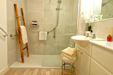 1 bedroom property for sale, London Road, Ascot