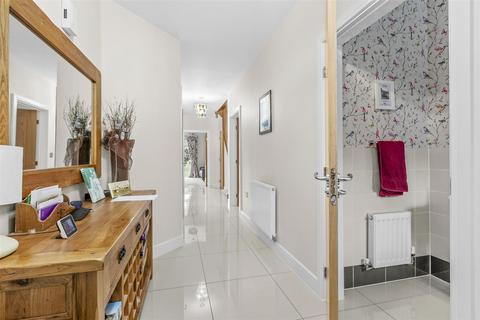 4 bedroom link detached house for sale, Terriers Drive, High Wycombe HP13
