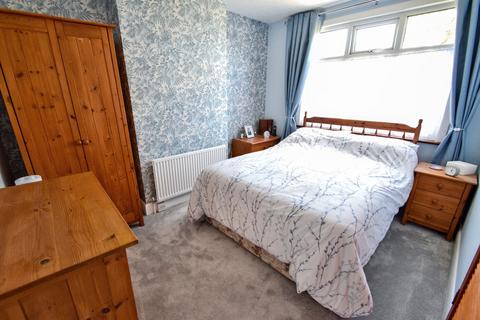 3 bedroom semi-detached house for sale, Valley View Road, Rochester, ME1