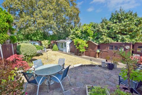 3 bedroom semi-detached house for sale, Valley View Road, Rochester, ME1