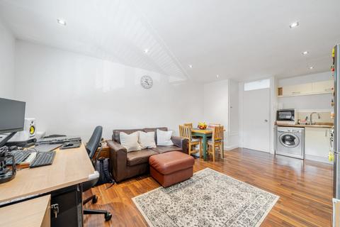 1 bedroom maisonette for sale, St. Michaels Close, Fleet, Hampshire, GU51