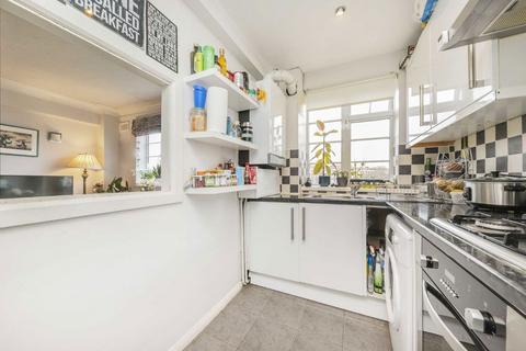 1 bedroom flat for sale, Streatham High Road, London SW16