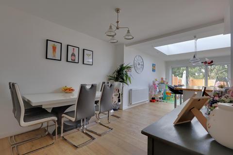 3 bedroom end of terrace house for sale, Invergordon Avenue, Drayton, Portsmouth
