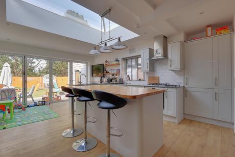 3 bedroom end of terrace house for sale, Invergordon Avenue, Drayton, Portsmouth