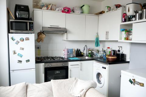 2 bedroom flat for sale, Oval Road South, Dagenham RM10
