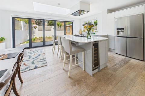 10 Ridgeway Close, Southwick, Brighton, BN42 4QQ