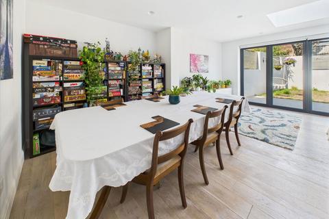 10 Ridgeway Close, Southwick, Brighton, BN42 4QQ
