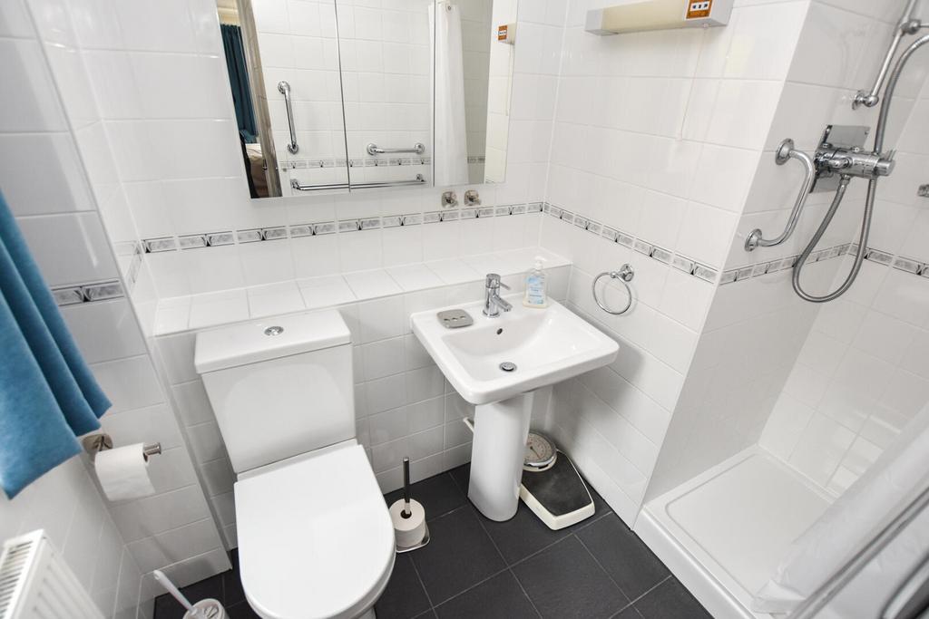 Ensuite