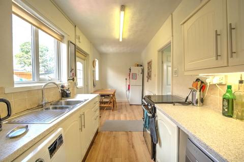 67 Broadpool Green, Whickham, Newcastle Upon Tyne, NE16 4RJ
