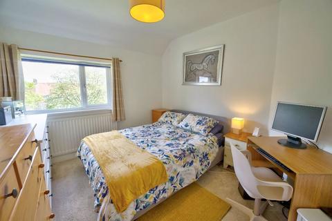 67 Broadpool Green, Whickham, Newcastle Upon Tyne, NE16 4RJ