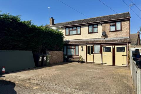 5 bedroom semi-detached house for sale, Crown Way, Southminster