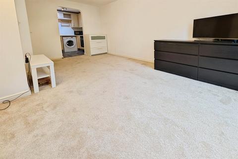1 bedroom flat to rent, 23 Hill Lane, Southampton SO15