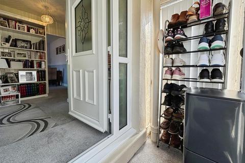 34 Queens Rise, Bradford, BD2 4BS