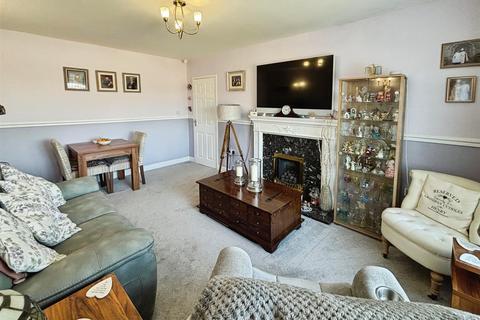 34 Queens Rise, Bradford, BD2 4BS