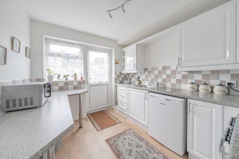 1 bedroom flat for sale, Thornton End, Holybourne, Alton, Hampshire, GU34