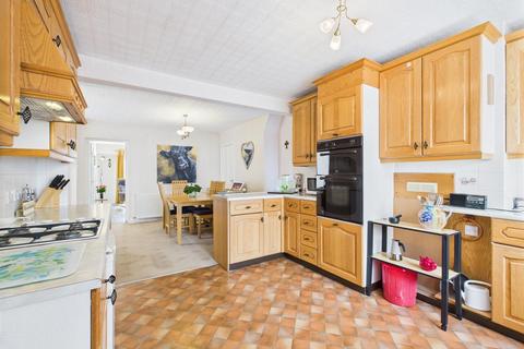 2 bedroom semi-detached house for sale, Bruce Road, Kidderminster