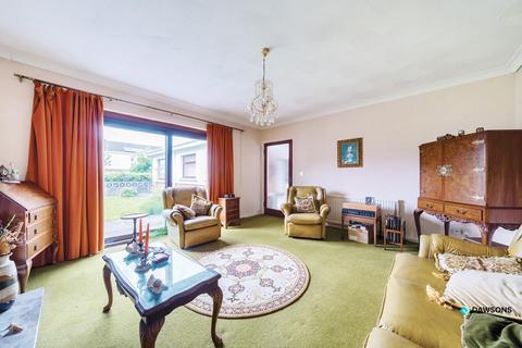 3 bedroom detached bungalow for sale, Y Llwyn, Llanelli