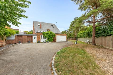 undefined, Brook End, Aylesbury HP22