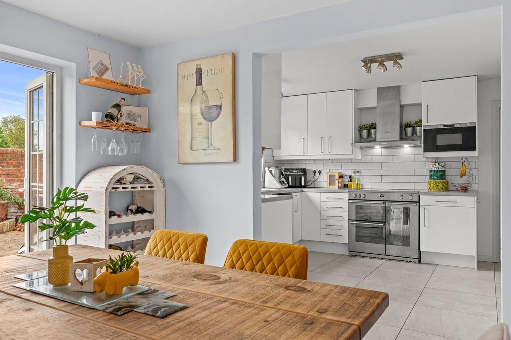 Kitchen/Dining Room