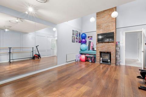 undefined, Brook End, Aylesbury HP22