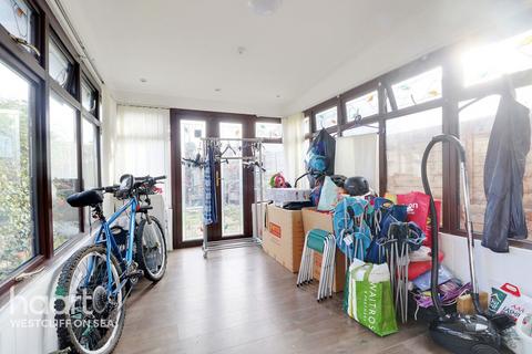 3 bedroom terraced house for sale, Salisbury Avenue, Westcliff-On-Sea