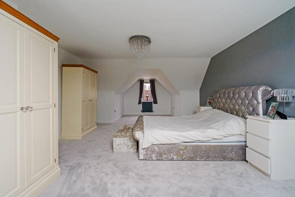 87787 6 Cairn Avenue Guiseley  (24) low.jpg