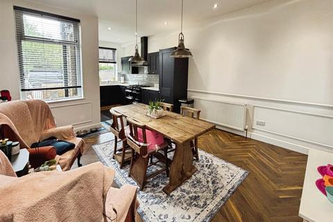 306 Idle Road, Bradford, BD2 2AL